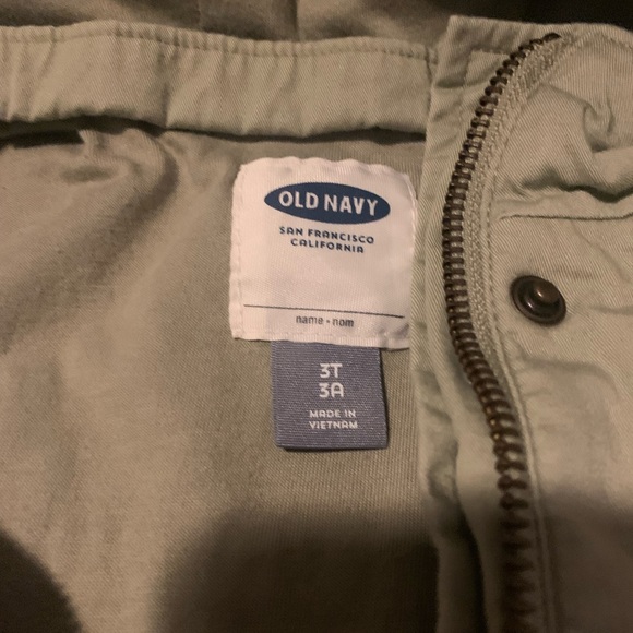 Old Navy 3T green hooded jacket, ruffle trim detail - Picture 3 of 3